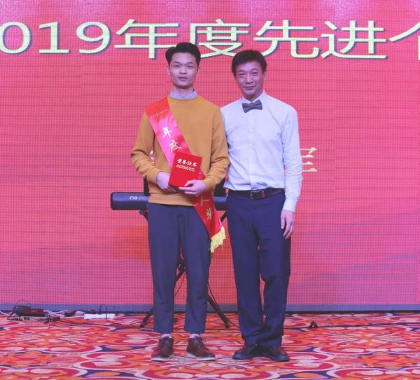翁振輝、夏海峰
